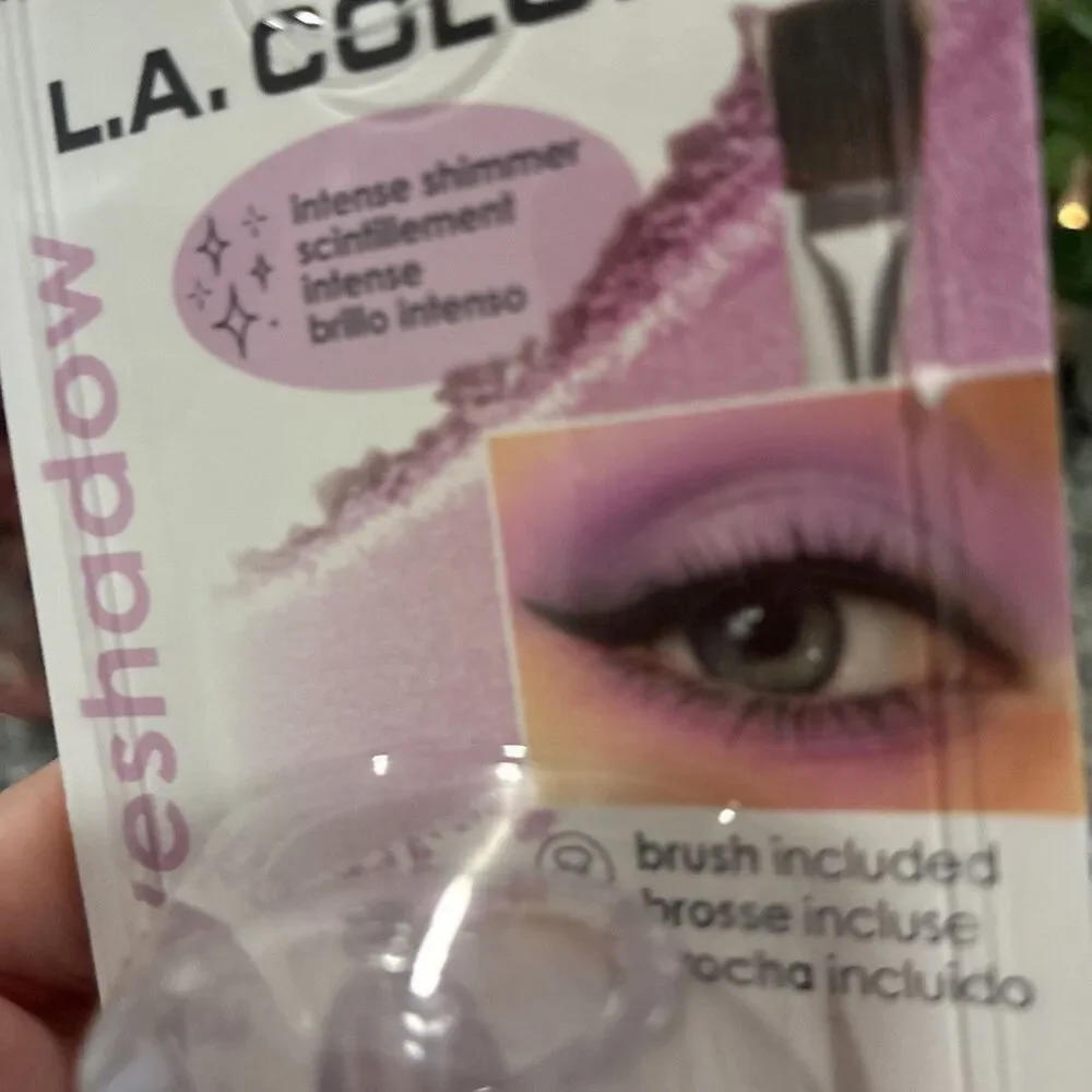 2- LA COLORS Intense Shimmer Eye Shadow Grape Jelly Lavender Purple w/Brush